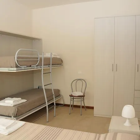 Maura Apartment *
