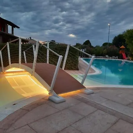 Apartment Flat Front Lake With Swimming Pool, Ground Floor