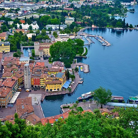 Casa Del Faro - Happy Apartment Peschiera del Garda