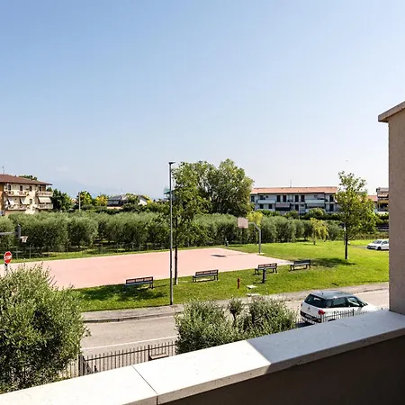 Rita Villa Peschiera del Garda