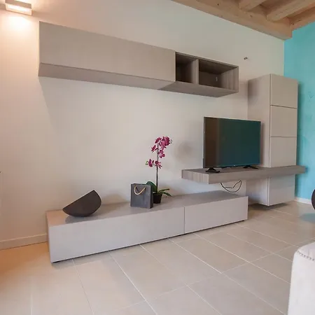 Italianflat - The Peschiera Terrace * Peschiera del Garda