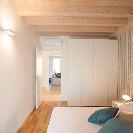 Italianflat - The Peschiera Terrace Apartment