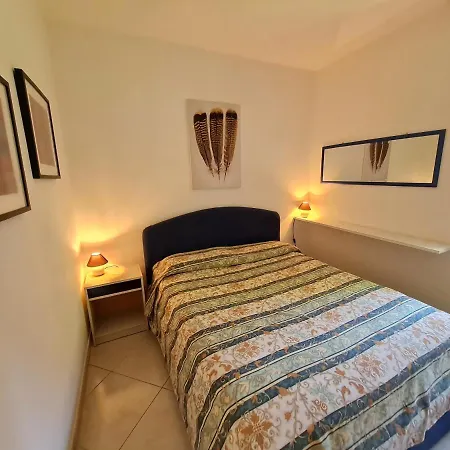 Easy Peschiera Apartment *