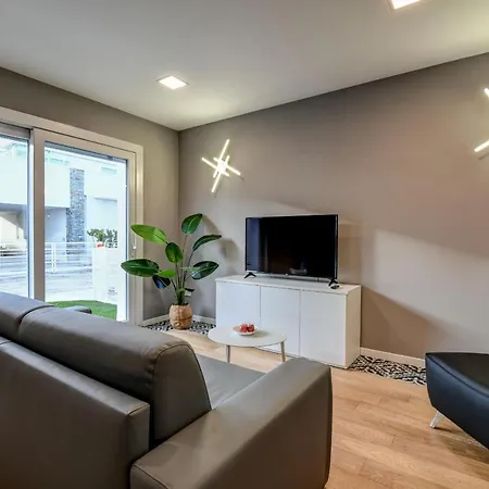 Chalet Dolci Luxury Homes Peschiera del Garda