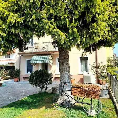 Les Amis Apartment