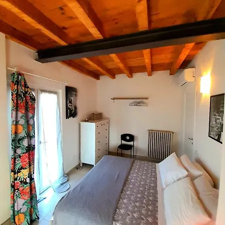 Les Amis Apartment *