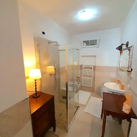Les Amis Apartment *