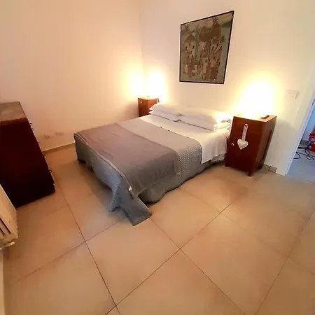 Les Amis Apartment