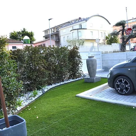 Iris Ar Holiday-home * Peschiera del Garda