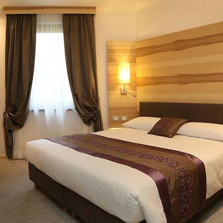 Garden Hotel 3*
