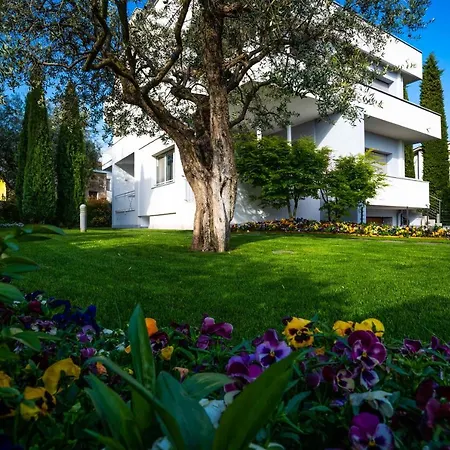 Giardino Segreto Apartment Peschiera del Garda