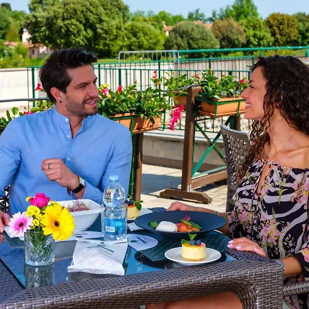 Active Paradiso & Golf 4* Peschiera del Garda