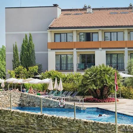 Parc Hotel 4*