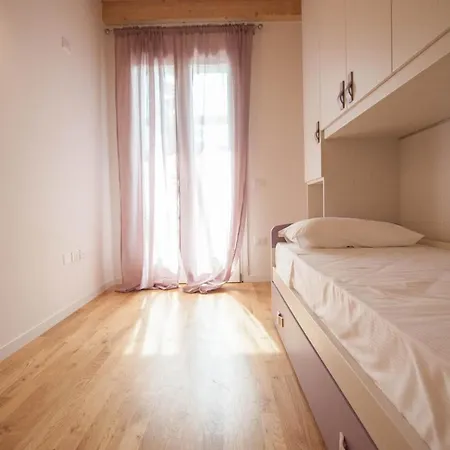 Italianflat - Peschiera Terrace Ferienhaus *