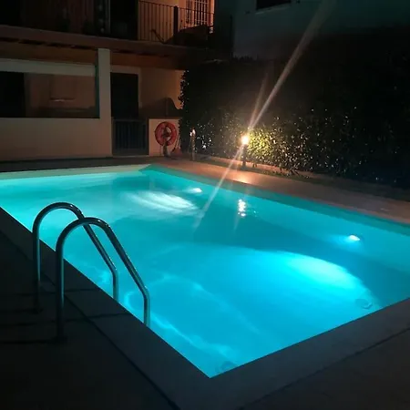 Apartment Timetofreedom With Private Garden & Pool *