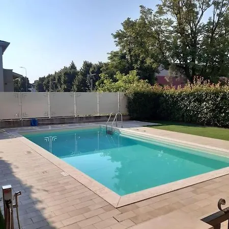 Timetofreedom With Private Garden & Pool Apartment Peschiera del Garda