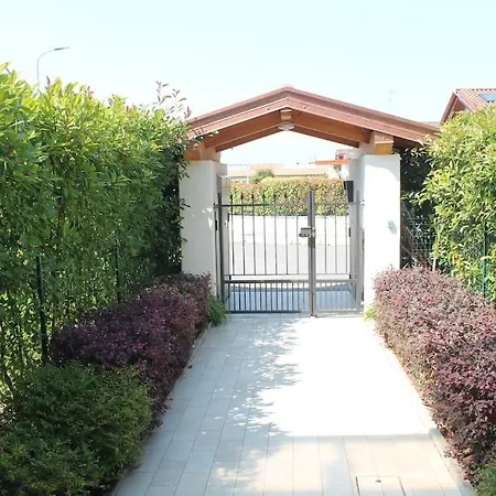 Timetofreedom With Private Garden & Pool Apartment *
