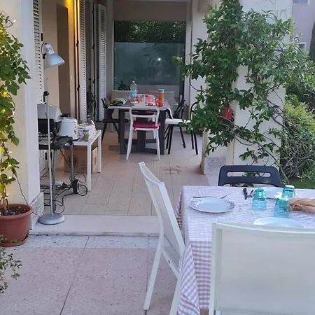Appartamento Flat Front Lake With Swimming Pool, Ground Floor *
