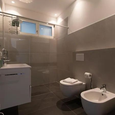 Prestige Garda - Borgo Secolo *