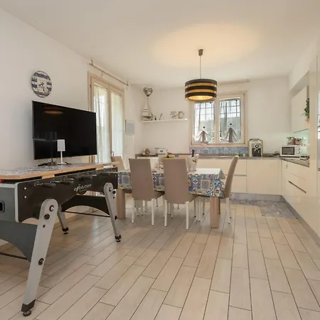 Apartment Timetofreedom With Private Garden & Pool