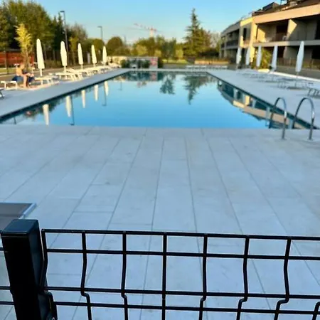 Poolvision Apartment *
