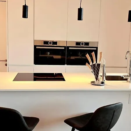 Poolvision Apartment *