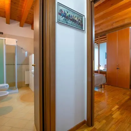 5 Min From Gardaland, With Free Pool Appartamento