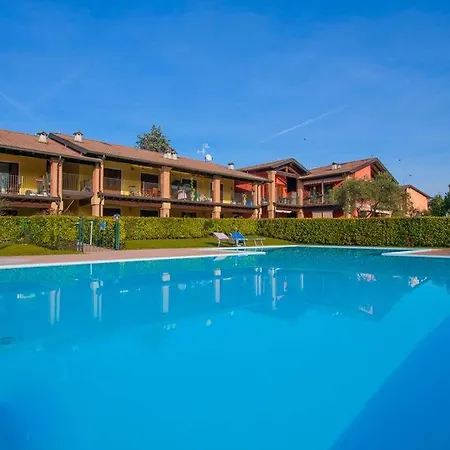 Appartamento 5 Min From Gardaland, With Free Pool Peschiera del Garda