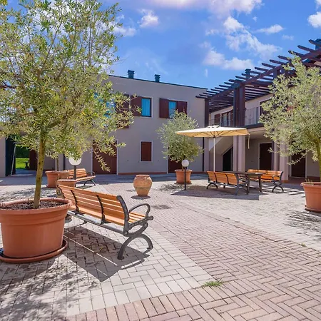 Apartment In 22085 Peschiera del Garda