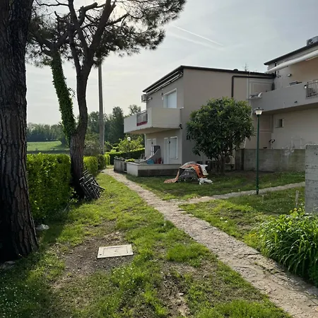 Villaggio Boschetti 10a Apartment *