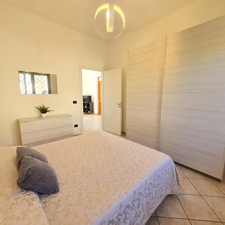 Pederzoli Apartment *