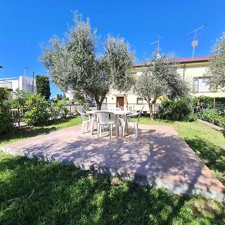 Pederzoli Apartment *