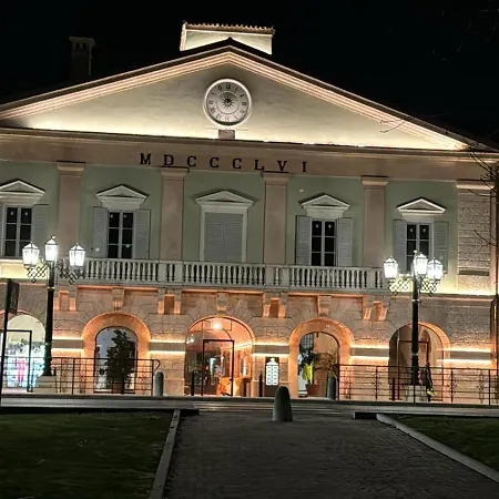 Residenza Giovanni Fronte Lago - Garda Lago Peschiera del Garda
