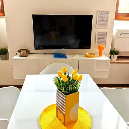 Live - Centro Storico Con Terrazzo Appartamento Peschiera del Garda