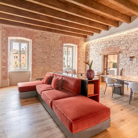 Luxury Peschiera Apartment
