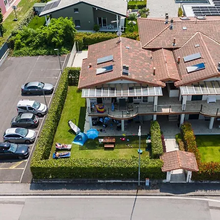 Apartment Timetofreedom With Private Garden & Pool *