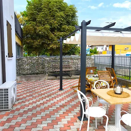 Sg - Casa Laura Gasthof Peschiera del Garda