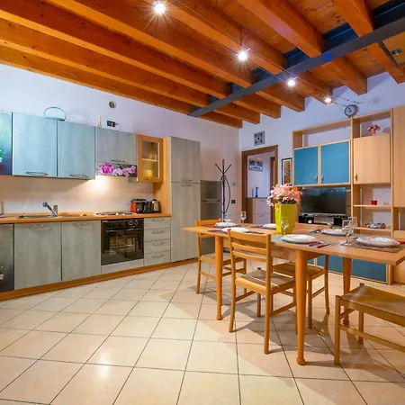 5 Min From Gardaland, With Free Pool * Peschiera del Garda