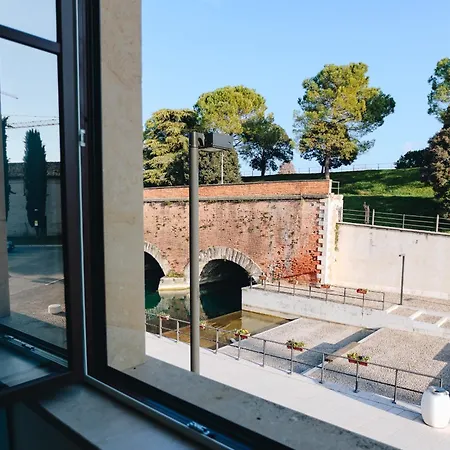 Ponte Dei Voltoni Apartment *