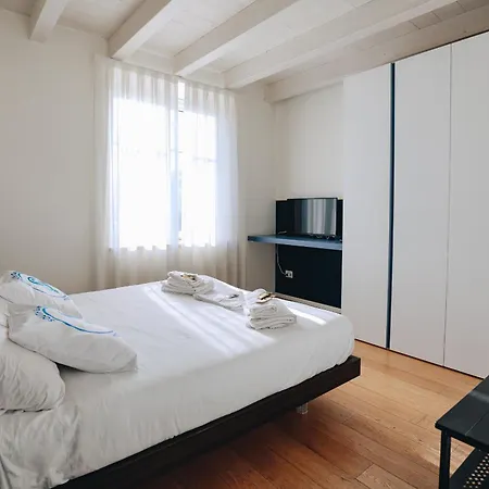 Ponte Dei Voltoni Apartment *