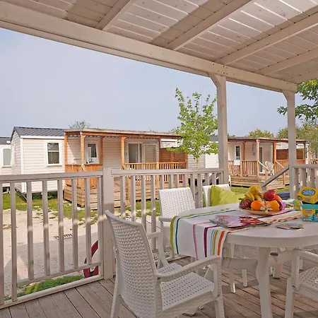 Acampamento Butterfly Village 4*