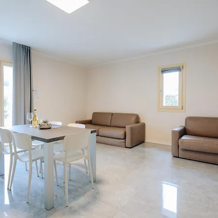 Ranalli Palace * Peschiera del Garda