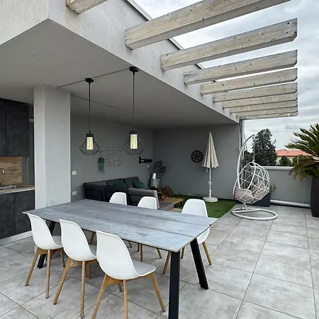 The Jazz Terrace - Relaxing Place With Pool Ferienhaus Peschiera del Garda