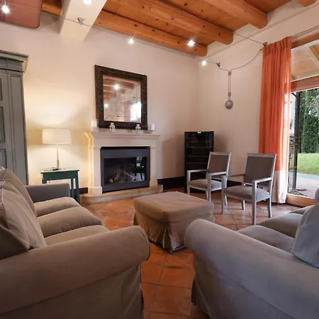 Country house Cascina Girolda