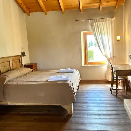 Country house Cascina Girolda *