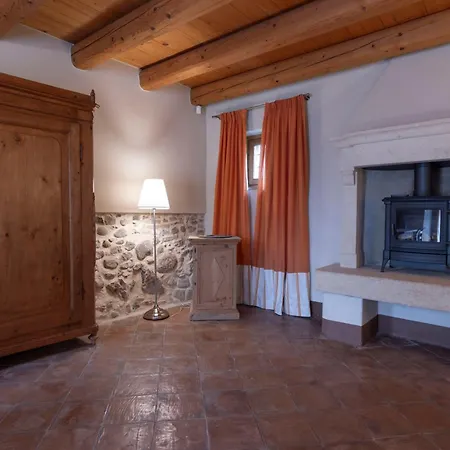 Country house Cascina Girolda *