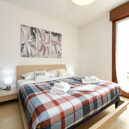 Michelangelo Peschiera Apartment