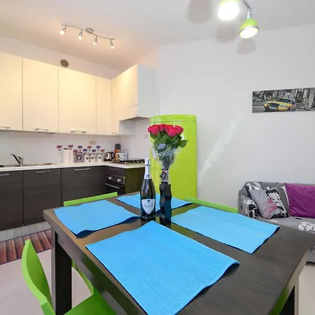 Appartamento Casa Alessia-300mt To & Center Peschiera Peschiera del Garda