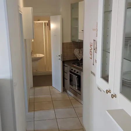 Peschiera Apartment *