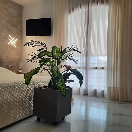 Mini Paradise Apartment